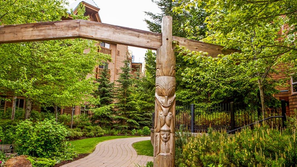 Hilton Grand Vacations Club Whistler Hotel Eksteriør billede
